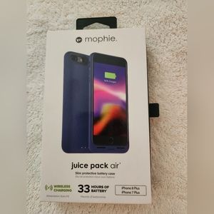 Mophine NEW IN BOX juice pack air wireless charging case iPhone 8 plus and 7+